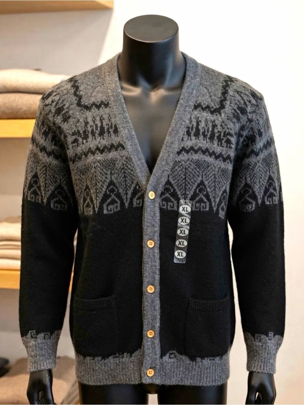 NEW Men's 100% Alpaca Wool Cardigan Sweater Llama/Geo Print Black/Grey XL